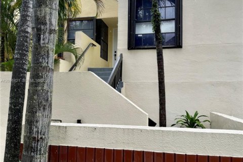 Appartement à louer à Miami, Floride: 3 chambres, 102.38 m2 № 2397730 - photo 18