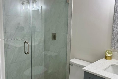 Appartement à louer à Miami, Floride: 3 chambres, 102.38 m2 № 2397730 - photo 13