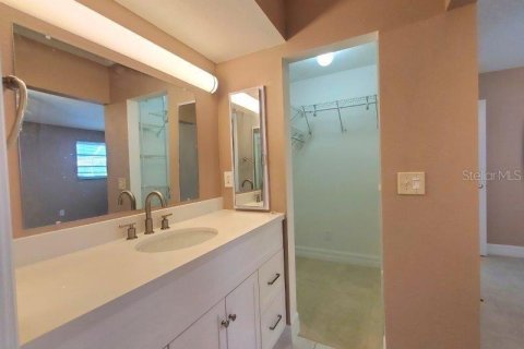 House in Punta Gorda, Florida 3 bedrooms, 155.43 sq.m. № 2214227 - photo 15