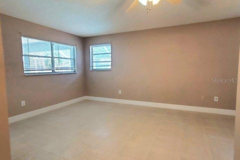 House in Punta Gorda, Florida 3 bedrooms, 155.43 sq.m. № 2214227 - photo 19