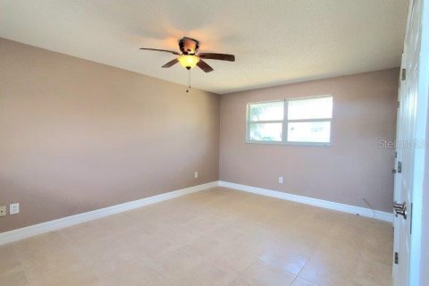 House in Punta Gorda, Florida 3 bedrooms, 155.43 sq.m. № 2214227 - photo 21
