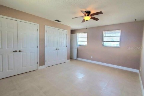 House in Punta Gorda, Florida 3 bedrooms, 155.43 sq.m. № 2214227 - photo 22
