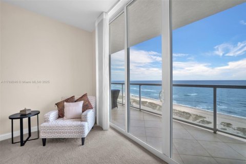 Condo in Pompano Beach, Florida, 3 bedrooms  № 1741719 - photo 29