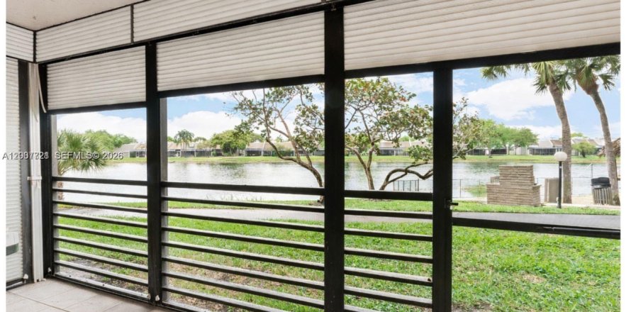 Condo à Pembroke Pines, Floride, 2 chambres № 2071684