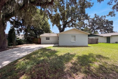 House in Brandon, Florida 3 bedrooms, 99.03 sq.m. № 2322787 - photo 2