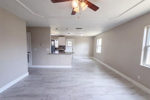 House in Brandon, Florida 3 bedrooms, 99.03 sq.m. № 2322787 - photo 7