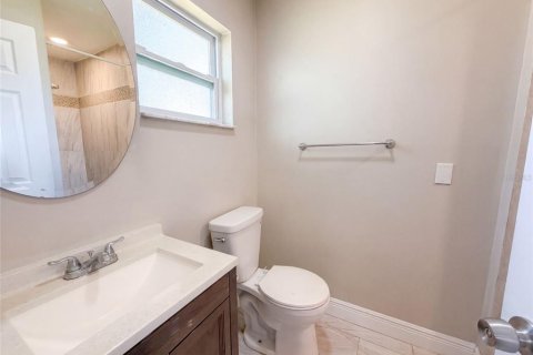 House in Brandon, Florida 3 bedrooms, 99.03 sq.m. № 2322787 - photo 11