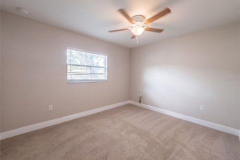 House in Brandon, Florida 3 bedrooms, 99.03 sq.m. № 2322787 - photo 9
