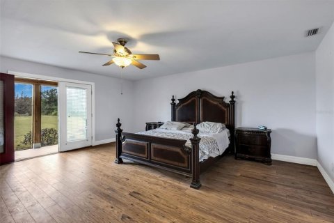House in Punta Gorda, Florida 4 bedrooms, 322.09 sq.m. № 1917927 - photo 13