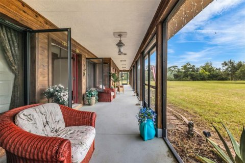 House in Punta Gorda, Florida 4 bedrooms, 322.09 sq.m. № 1917927 - photo 8