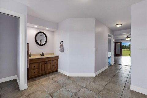 House in Punta Gorda, Florida 4 bedrooms, 322.09 sq.m. № 1917927 - photo 20