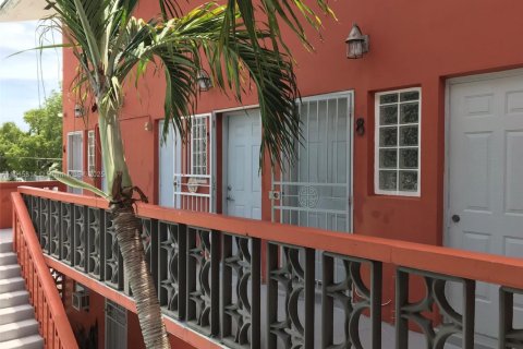 Condo in Miami, Florida, 1 bedroom  № 1971830 - photo 4