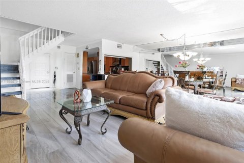 Adosado en venta en Plantation, Florida, 3 dormitorios, 147.62 m2 № 1874970 - foto 5