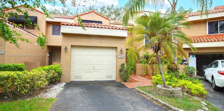 Adosado en Plantation, Florida 3 dormitorios, 147.62 m2 № 1874970