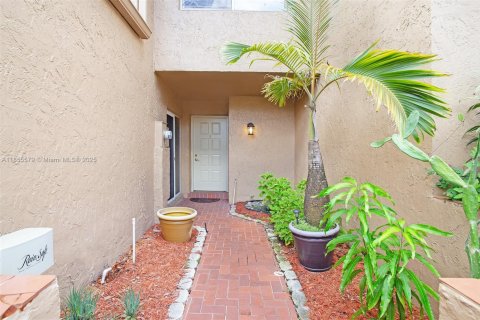 Adosado en venta en Plantation, Florida, 3 dormitorios, 147.62 m2 № 1874970 - foto 2