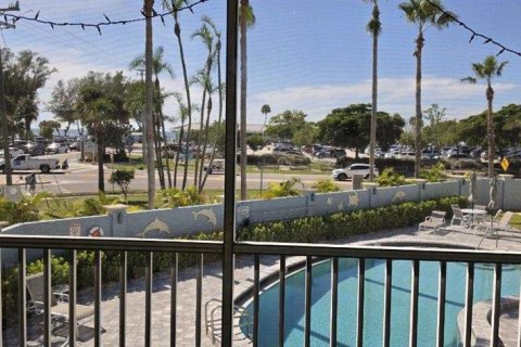 Touwnhouse à louer à Holmes Beach, Floride: 2 chambres, 102.75 m2 № 2421738 - photo 10