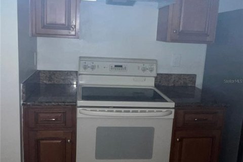 Condominio en alquiler en Kissimmee, Florida, 2 dormitorios, 87.05 m2 № 1800044 - foto 4