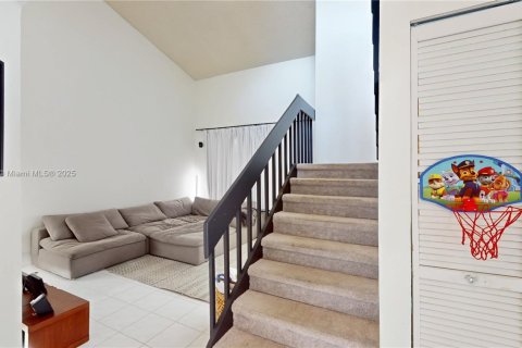 Townhouse in Miami, Florida 3 bedrooms, 137.87 sq.m. № 1862530 - photo 19