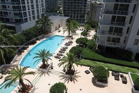Condo in Miami, Florida, 2 bedrooms № 2245204 - photo 20