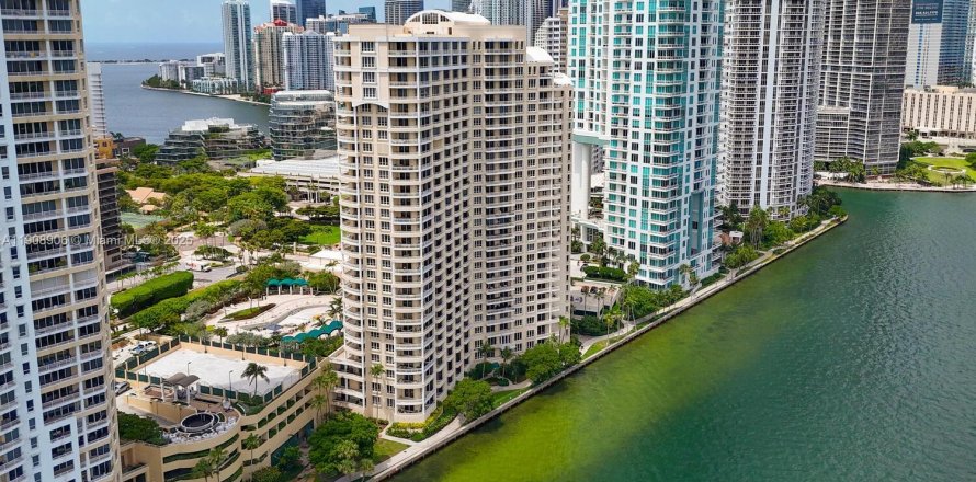 Condo à Miami, Floride, 1 chambre  № 1968047