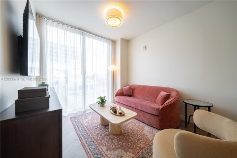 Купить кондоминиум в Майами, Флорида 2 спальни, 78.04м2, № 2089411 - фото 19