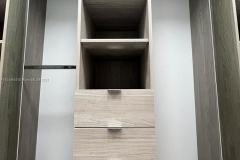 Condominio en venta en Miami, Florida, 1 dormitorio, 74.41 m2 № 2012825 - foto 23