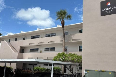 Copropriété à louer à South Pasadena, Floride: 2 chambres, 103.12 m2 № 2217517 - photo 3
