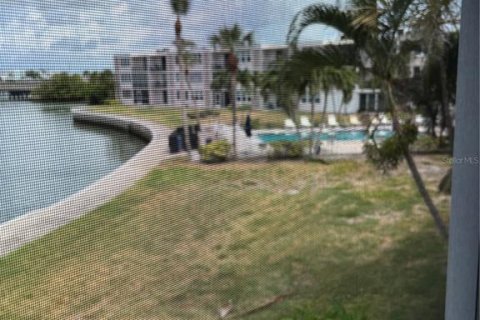 Copropriété à louer à South Pasadena, Floride: 2 chambres, 103.12 m2 № 2217517 - photo 9