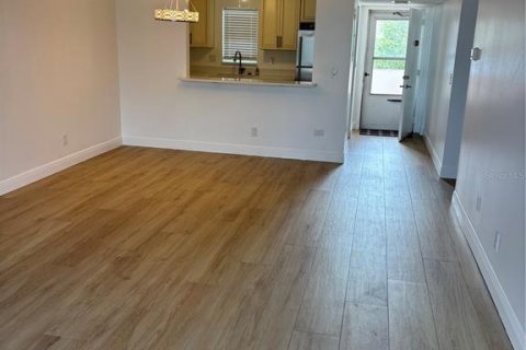 Copropriété à louer à South Pasadena, Floride: 2 chambres, 103.12 m2 № 2217517 - photo 10