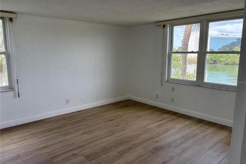 Copropriété à louer à South Pasadena, Floride: 2 chambres, 103.12 m2 № 2217517 - photo 11