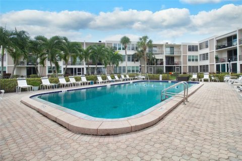 Copropriété à louer à South Pasadena, Floride: 2 chambres, 103.12 m2 № 2217517 - photo 21