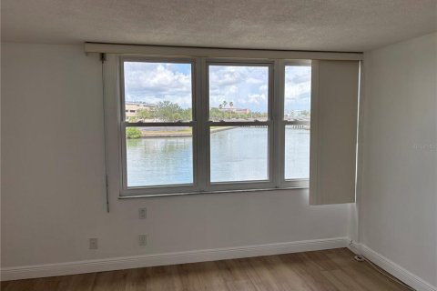 Copropriété à louer à South Pasadena, Floride: 2 chambres, 103.12 m2 № 2217517 - photo 12