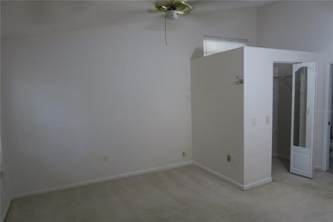 House in Leesburg, Florida 3 bedrooms, 121.89 sq.m. № 2101989 - photo 24