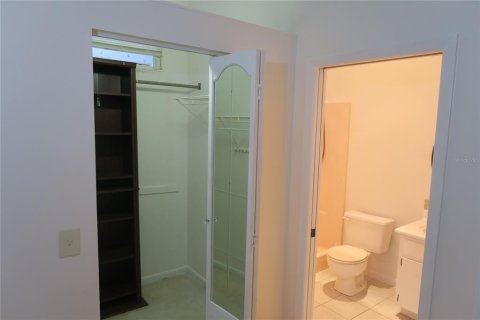House in Leesburg, Florida 3 bedrooms, 121.89 sq.m. № 2101989 - photo 25