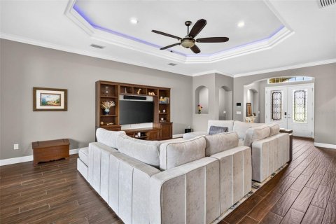 House in Land O' Lakes, Florida 4 bedrooms, 273.88 sq.m. № 2324900 - photo 13