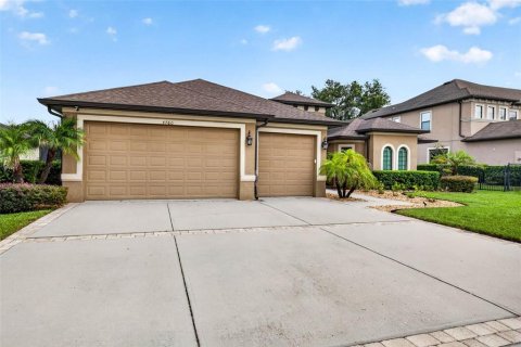 House in Land O' Lakes, Florida 4 bedrooms, 273.88 sq.m. № 2324900 - photo 3