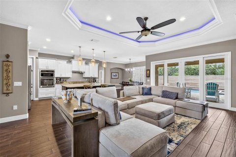 House in Land O' Lakes, Florida 4 bedrooms, 273.88 sq.m. № 2324900 - photo 16