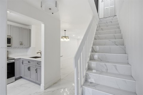 Touwnhouse à louer à Hialeah, Floride: 2 chambres, 99.96 m2 № 1998370 - photo 30