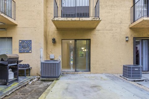 Touwnhouse à louer à Hialeah, Floride: 2 chambres, 99.96 m2 № 1998370 - photo 11