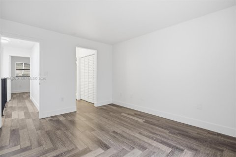 Touwnhouse à louer à Hialeah, Floride: 2 chambres, 99.96 m2 № 1998370 - photo 14