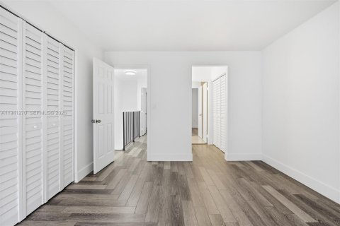 Touwnhouse à louer à Hialeah, Floride: 2 chambres, 99.96 m2 № 1998370 - photo 19