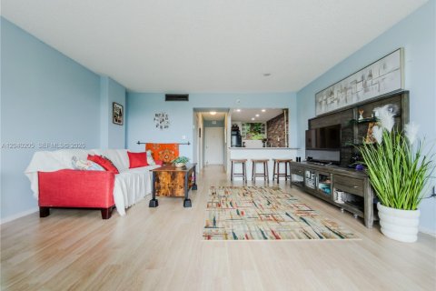 Studio in the Condo in North Miami, Florida  № 2086453