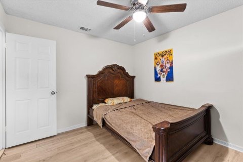 House in Port St. Lucie, Florida 3 bedrooms, 121.89 sq.m. № 2081993 - photo 15