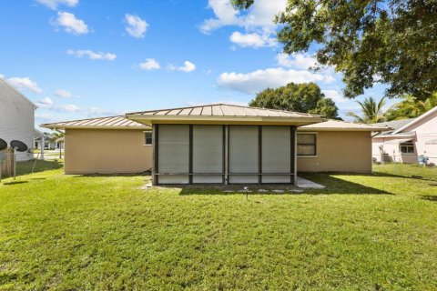 House in Port St. Lucie, Florida 3 bedrooms, 121.89 sq.m. № 2081993 - photo 20