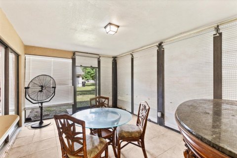House in Port St. Lucie, Florida 3 bedrooms, 121.89 sq.m. № 2081993 - photo 19