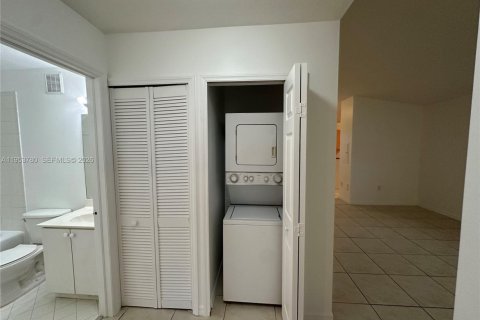 Condominio en alquiler en Homestead, Florida, 3 dormitorios, 95.13 m2 № 2008189 - foto 24