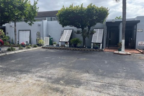 Touwnhouse à Miami Lakes, Floride 2 chambres, 118.45 m2 № 2055993