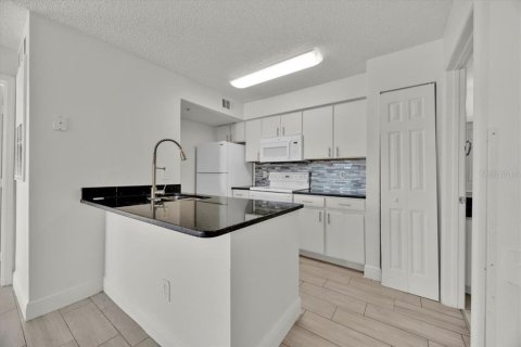 Condominio en alquiler en Kissimmee, Florida, 2 dormitorios, 95.32 m2 № 1906491 - foto 7