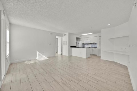 Condominio en alquiler en Kissimmee, Florida, 2 dormitorios, 95.32 m2 № 1906491 - foto 3