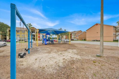 Condominio en alquiler en Kissimmee, Florida, 2 dormitorios, 95.32 m2 № 1906491 - foto 18